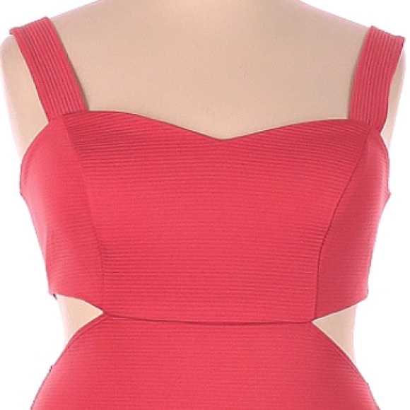 🇬🇧 Plus Sized Pink Bodycon Dress with Cutout Details. UK Size 18/ US Size 14 - Picture 3 of 4